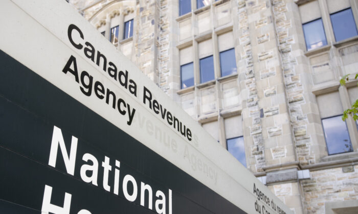 <strong>Males are more likely to use retail software to do their taxes while women worry about making mistakes-CRA</strong> <strong>Males are more likely to use retail software to do their taxes while women worry about making mistakes-CRA</strong>
