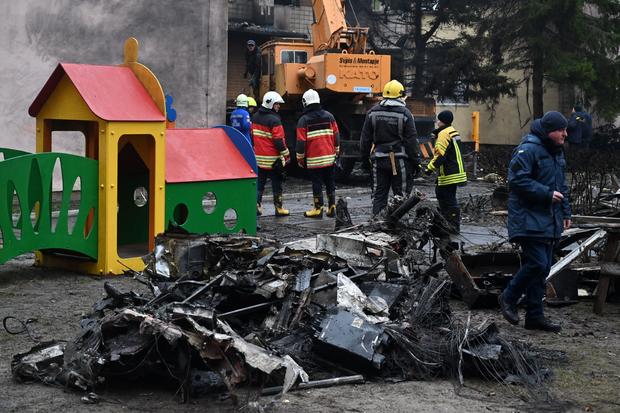<strong>Ukrainian minister and top officials killed in a fatal helicopter crash </strong> <strong>Ukrainian minister and top officials killed in a fatal helicopter crash </strong>