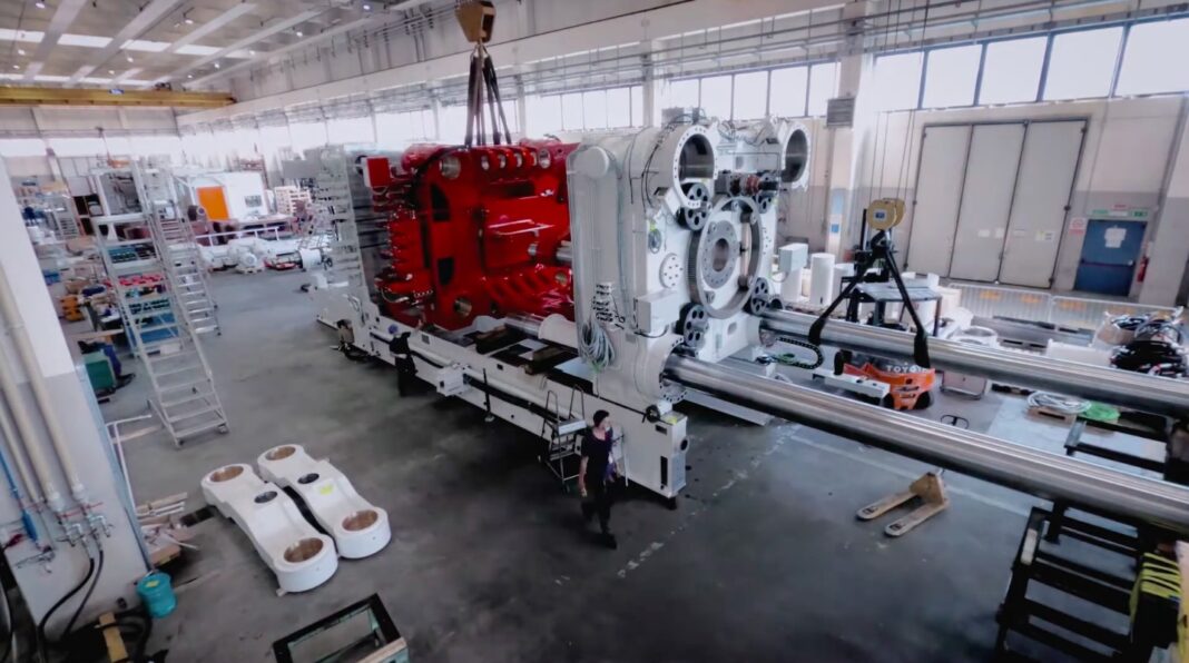 <strong>Car manufacturing revolutionized with Gigapresses</strong> <strong>Car manufacturing revolutionized with Gigapresses</strong>