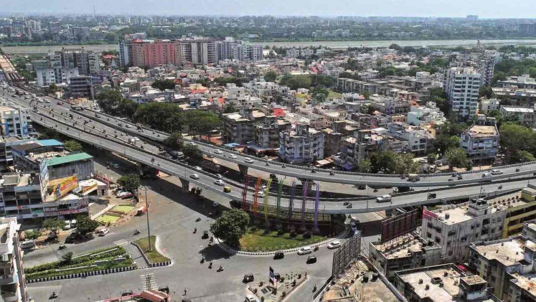 Spin a Yarn at Surat – The Silk City Spin a Yarn at Surat – The Silk City