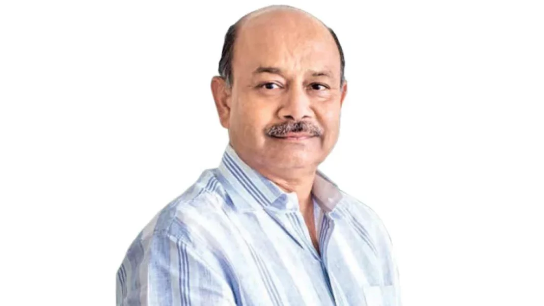 <strong>What does Damanis spend Rs 1.500 crore for in Worli.</strong> <strong>What does Damanis spend Rs 1.500 crore for in Worli.</strong>