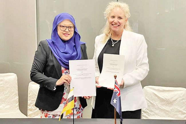 <strong>Brunei and Australia ink Financial Intelligence MoU</strong> <strong>Brunei and Australia ink Financial Intelligence MoU</strong>