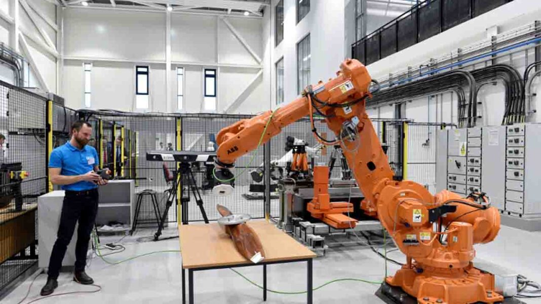 <strong>Debut At the University of Nottingham, a multimillion-dollar manufacturing facility called OMNIFACTORY</strong> <strong>Debut At the University of Nottingham, a multimillion-dollar manufacturing facility called OMNIFACTORY</strong>