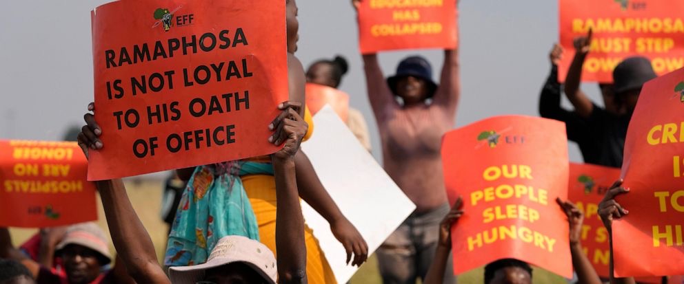 <strong>South Africans protests and demands</strong> <strong>South Africans protests and demands</strong>