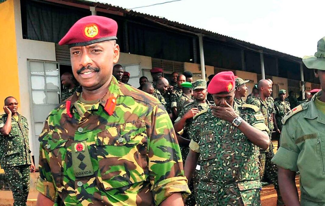 <strong>Muhoozi Kainerugaba, named the “first son” of Uganda, promises to send troops to protect Moscow.</strong> <strong>Muhoozi Kainerugaba, named the “first son” of Uganda, promises to send troops to protect Moscow.</strong>