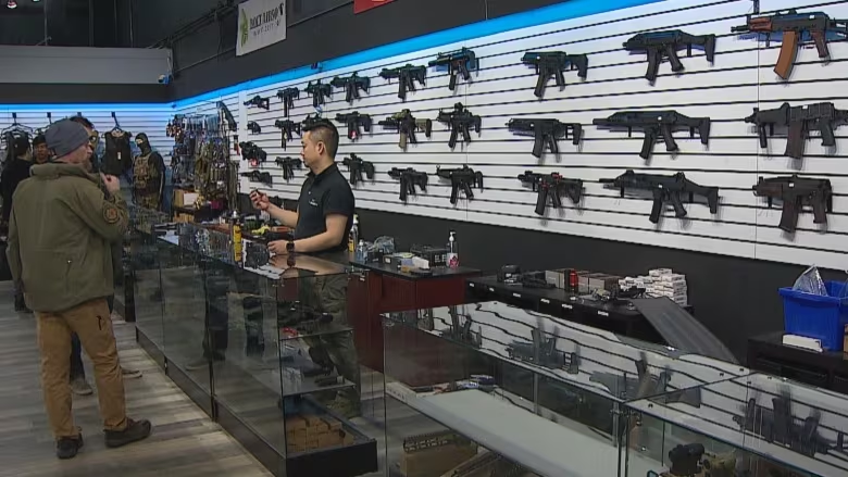 <strong>The new weapons law in Ottawa might include airsoft guns</strong> <strong>The new weapons law in Ottawa might include airsoft guns</strong>