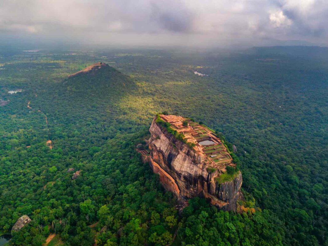 <strong>Anything to do in Sri Lanka? Here’s 10 Bucket List Things To Do!</strong> <strong>Anything to do in Sri Lanka? Here’s 10 Bucket List Things To Do!</strong>