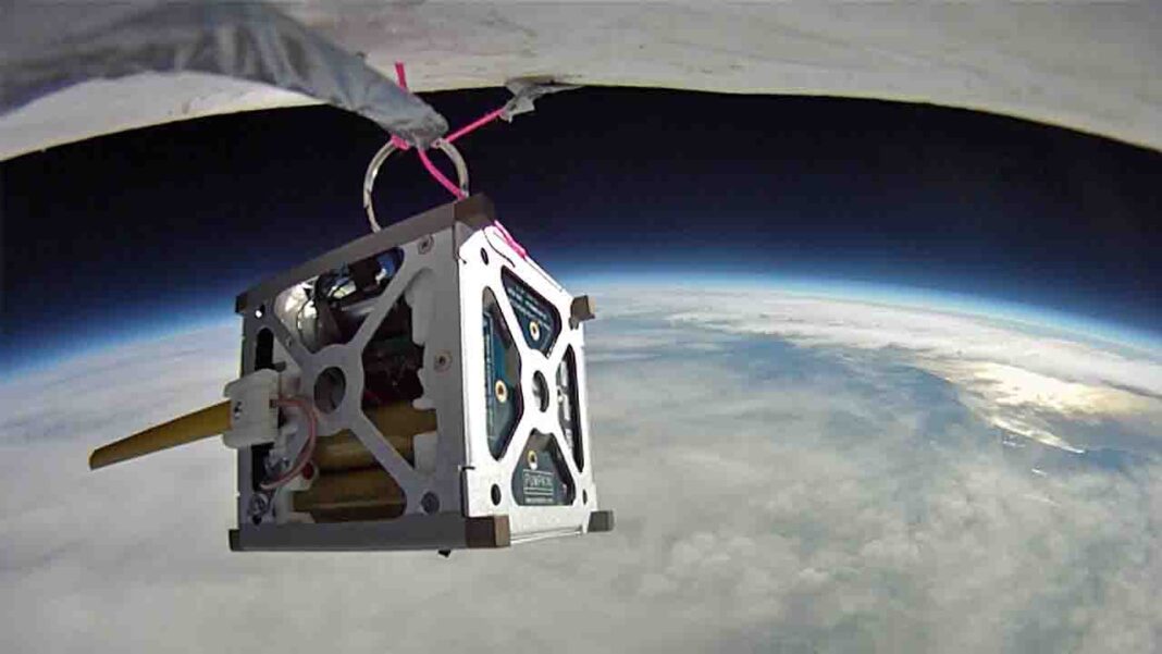 Microsatellites to assist maritime traffic Microsatellites to assist maritime traffic