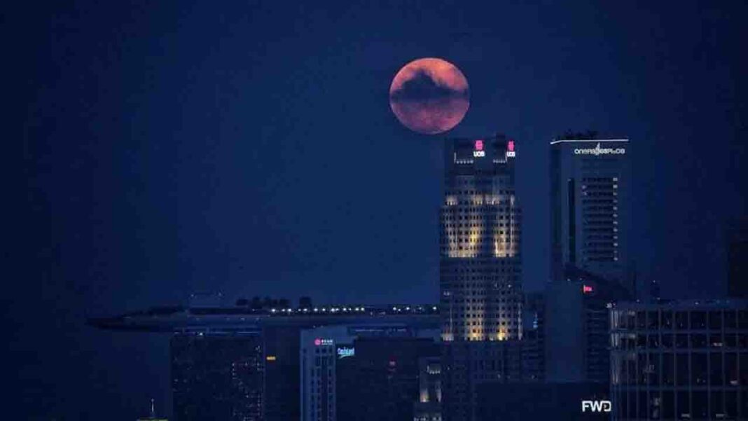 From Superman to Supermoon. The First to light up Singapore’s skies! From Superman to Supermoon. The First to light up Singapore’s skies!