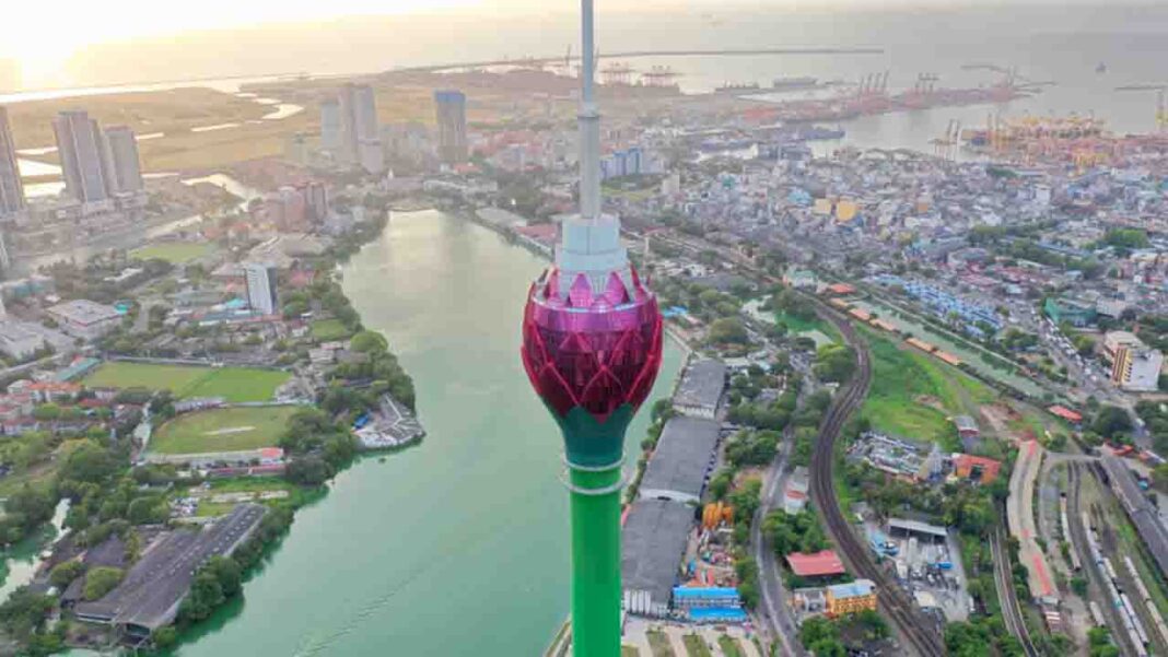 15,000 foreign visitors to this Tower… 15,000 foreign visitors to this Tower…