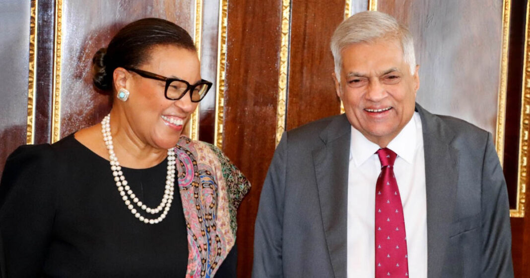 Crucial Discussions between two Heads of the Commonwealth Crucial Discussions between two Heads of the Commonwealth
