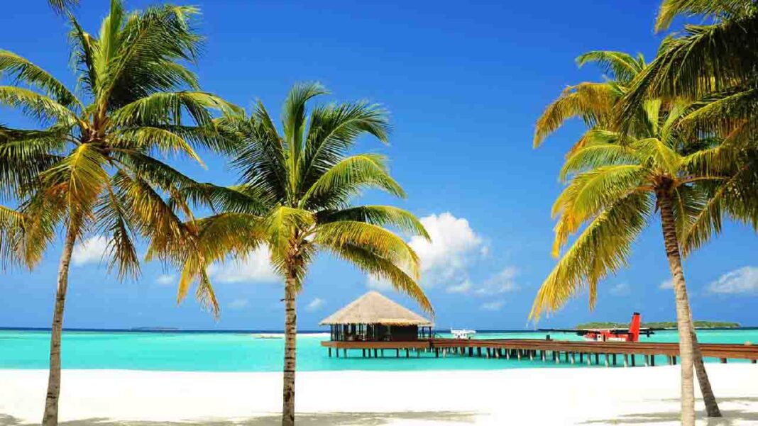 The millionth tourist of 2023 receives a grand welcome in the Maldives The millionth tourist of 2023 receives a grand welcome in the Maldives