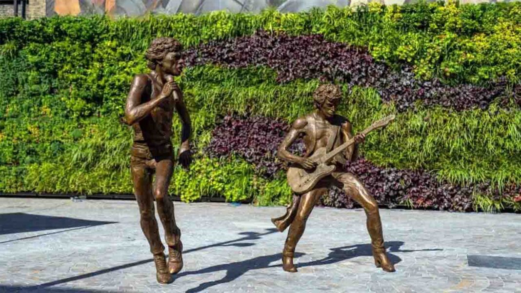 Jagger and Richards honored in the UK… Jagger and Richards honored in the UK…