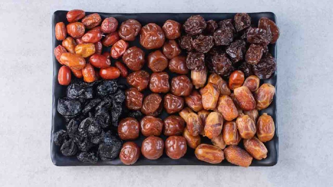 Eating dates and its… Eating dates and its…