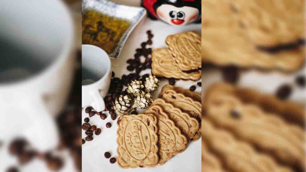 Crispy crunchy Britannia biscuits… Crispy crunchy Britannia biscuits…