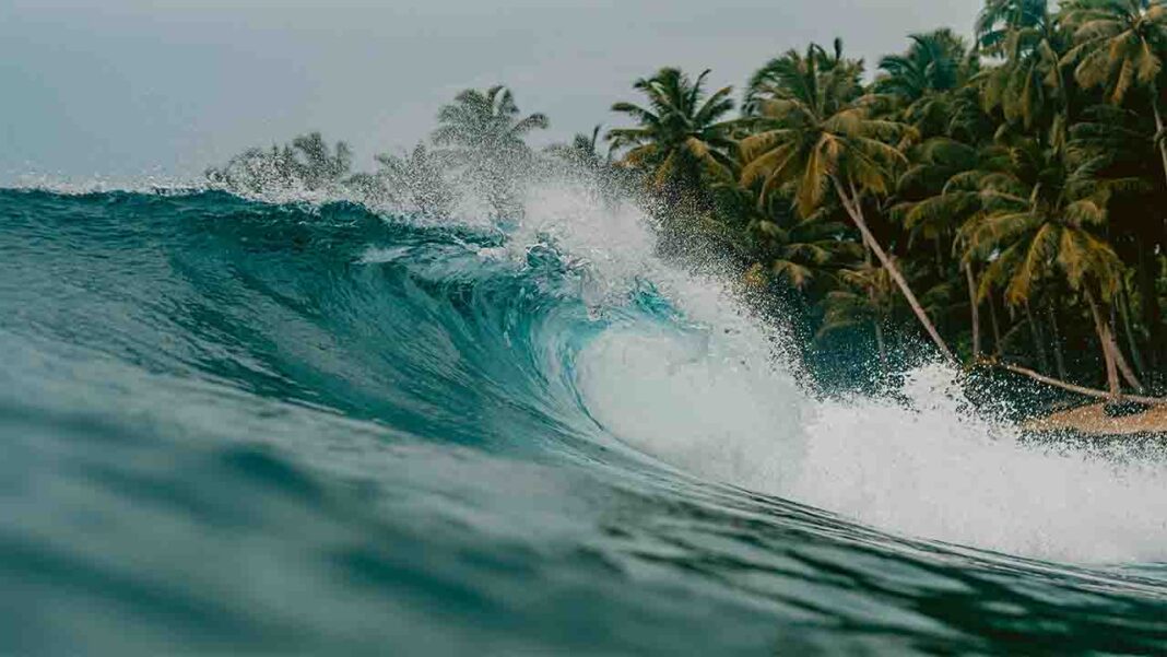 Hurricane Lee charges through… Hurricane Lee charges through…