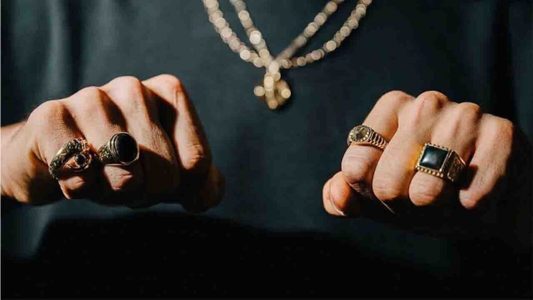 Accessorize to Mesmerize! Rings in Style! Accessorize to Mesmerize! Rings in Style!