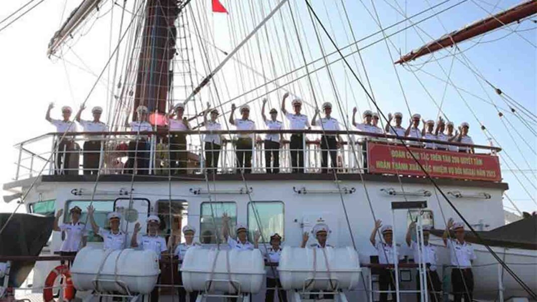 Sailing ship 286-Le Quy Don on… Sailing ship 286-Le Quy Don on…