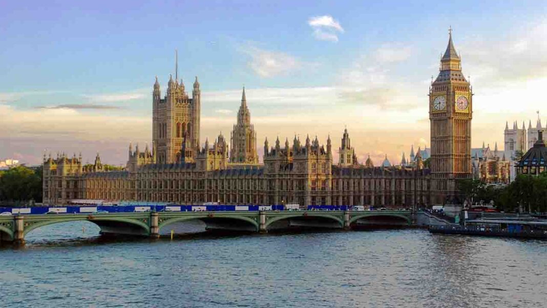 UK Scholarships for Indian Students UK Scholarships for Indian Students
