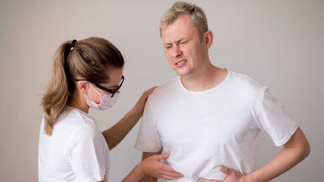 Symptoms of primary liver cancer and the risk factors associated with such tumor Symptoms of primary liver cancer and the risk factors associated with such tumor