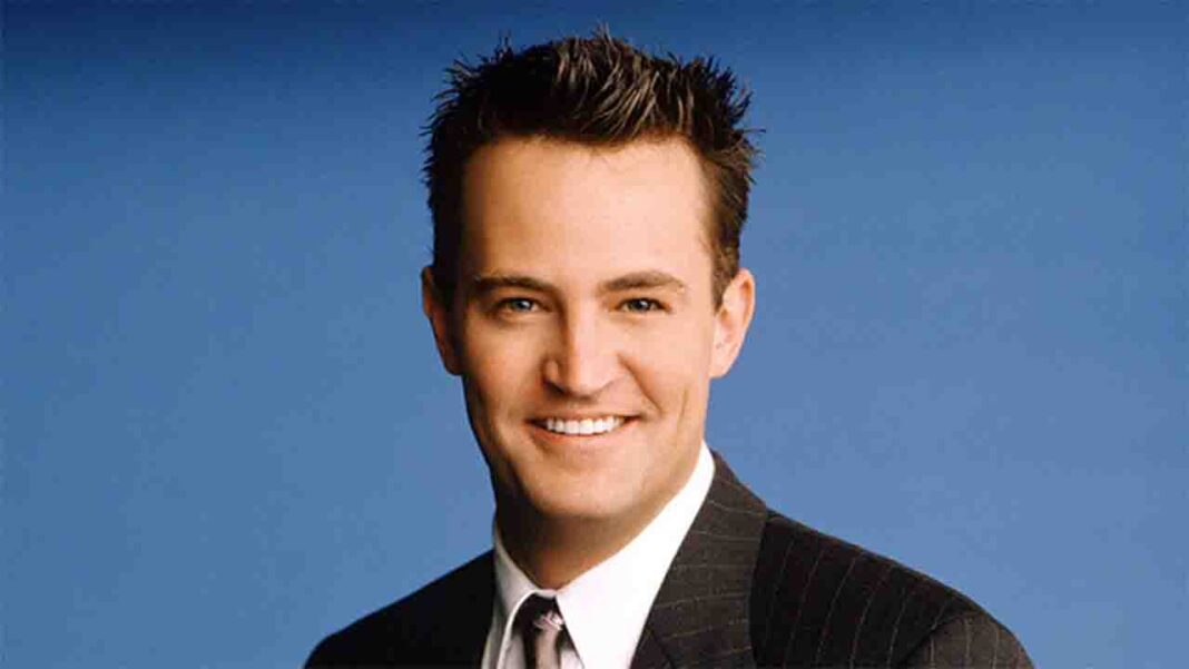 Remembering Chandler Bing: The Iconic Legacy of Friends' Witty Everyman ...