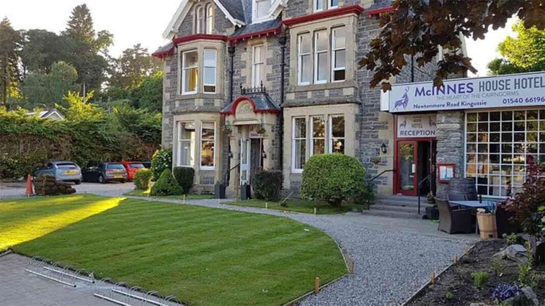 Picturesque Scottish hotel destroyed by flood Picturesque Scottish hotel destroyed by flood