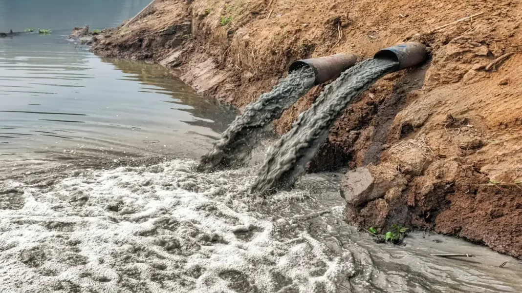 Global health faces looming threat from water pollution ‘time bomb’ Global health faces looming threat from water pollution ‘time bomb’