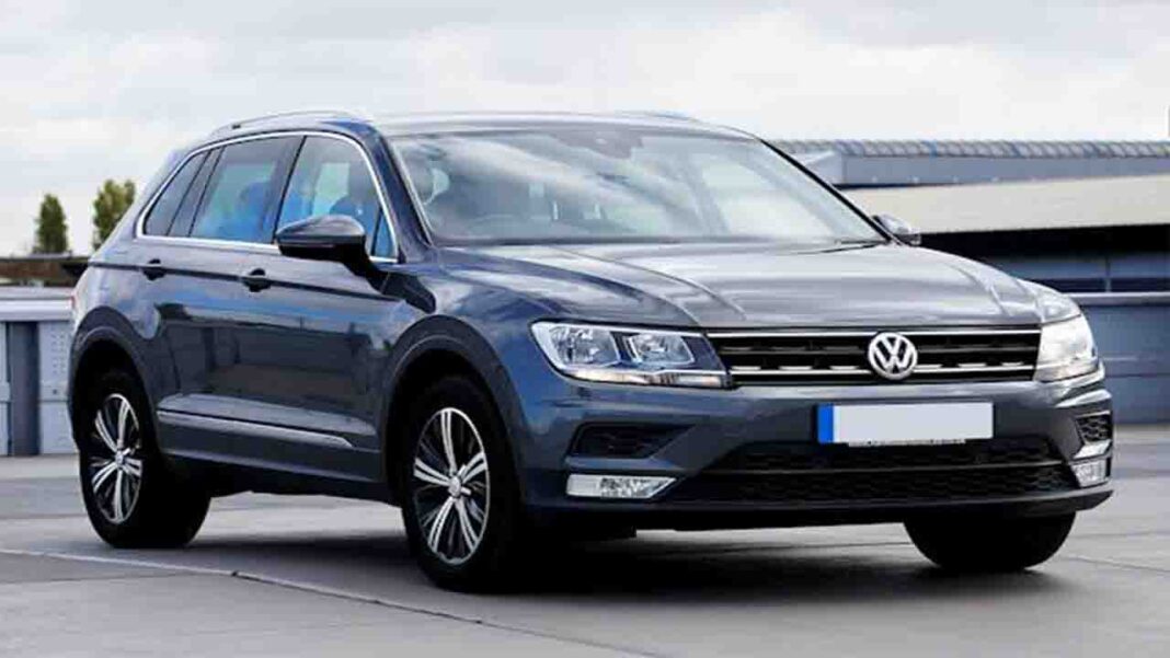 US Customs impounds Volkswagen cars US Customs impounds Volkswagen cars