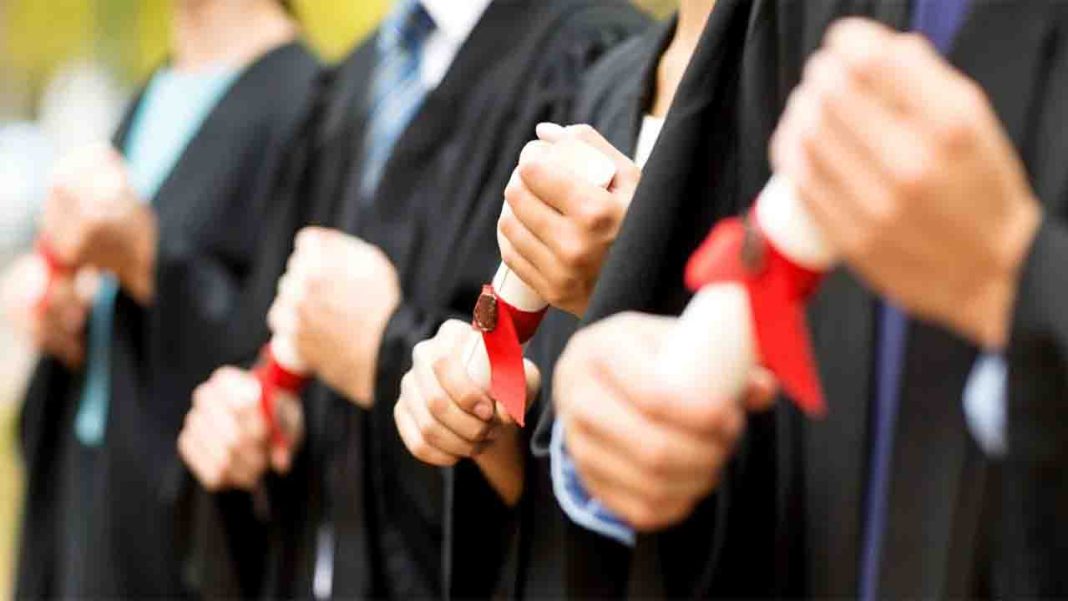 Revolutionizing Education Revolutionizing Education