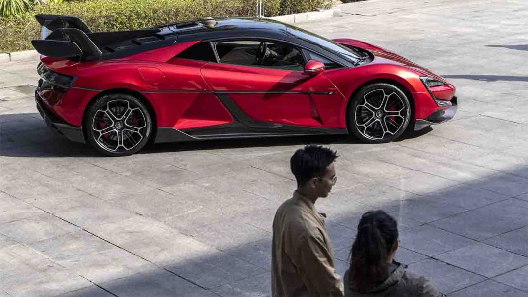 Electric supercar sets a new pace Electric supercar sets a new pace
