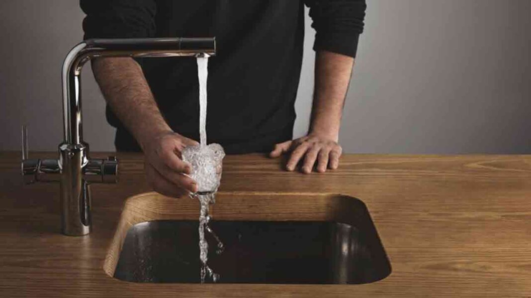 Australia’s tap water contaminated Australia’s tap water contaminated