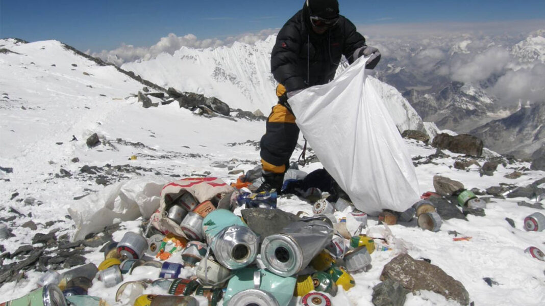 Mount Everest’s Frozen Waste Cleanup Effort Mount Everest’s Frozen Waste Cleanup Effort
