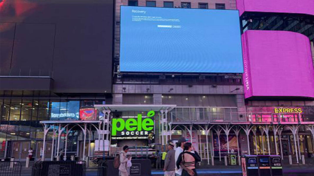 Microsoft outage disrupts key services Microsoft outage disrupts key services