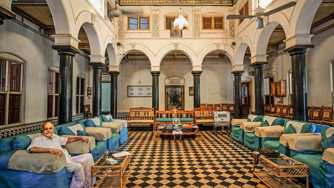 India’s 10,000 Forgotten Mansions India’s 10,000 Forgotten Mansions