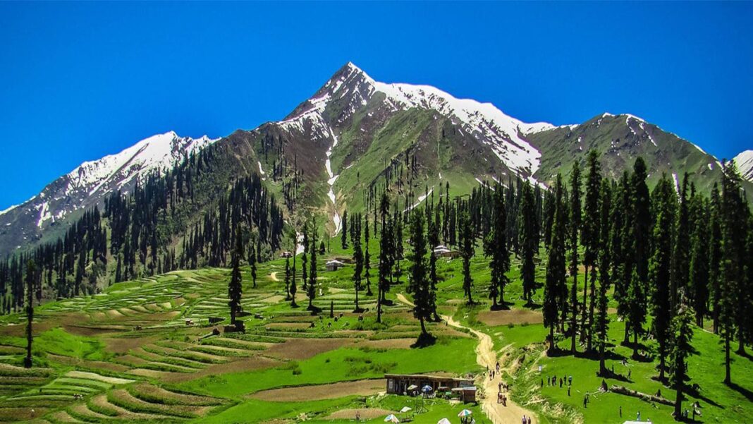 Discover Pakistan – Your Ultimate Summer Escape for 2024 Discover Pakistan – Your Ultimate Summer Escape for 2024