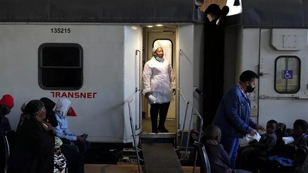 Phelophepa Train: A Lifeline for South Africa’s Underserved Phelophepa Train: A Lifeline for South Africa’s Underserved