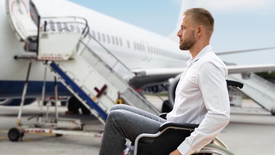 Airline Apologizes to disabled Journalist for Flight nightmare Airline Apologizes to disabled Journalist for Flight nightmare