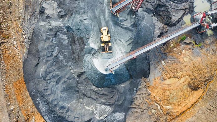 Mining Giants Pressure Australia for Regulatory Reform