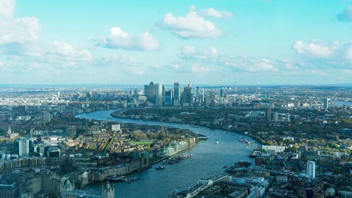 Luxury Hotels Near Hyde Park Hit the Market—Why Investors Are Taking Notice