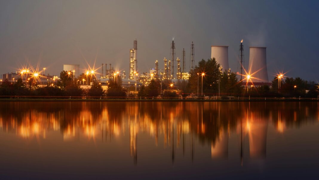 Kenya’s New Oil Licensing Strategy – A Game-Changer for Investors Kenya’s New Oil Licensing Strategy - A Game-Changer for Investors