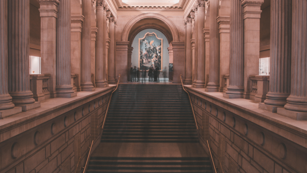 10 Thrilling Museum Novels That Turn Ancient Secrets into Page Turning Mysteries