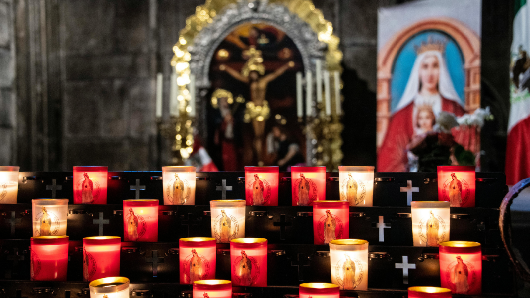 Uniting in Prayer: Sri Lankan Community’s Holy Tribute in Romania Uniting in Prayer: Sri Lankan Community's Holy Tribute in Romania