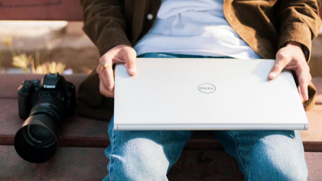 Dell’s $20 Billion AI Bet Pays Off—But Margins Feel the Heat Dell's $20 Billion AI Bet Pays Off—But Margins Feel the Heat