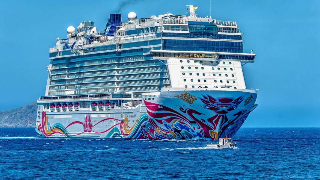 One Stamp, Big Waves: UAE’s Cruise-Worker Visa Sets Sail for Growth One Stamp, Big Waves: UAE’s Cruise-Worker Visa Sets Sail for Growth