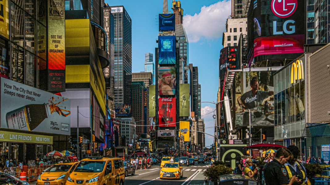Retail After 2025: Fewer Stores, Harder Choices Retail After 2025: Fewer Stores, Harder Choices