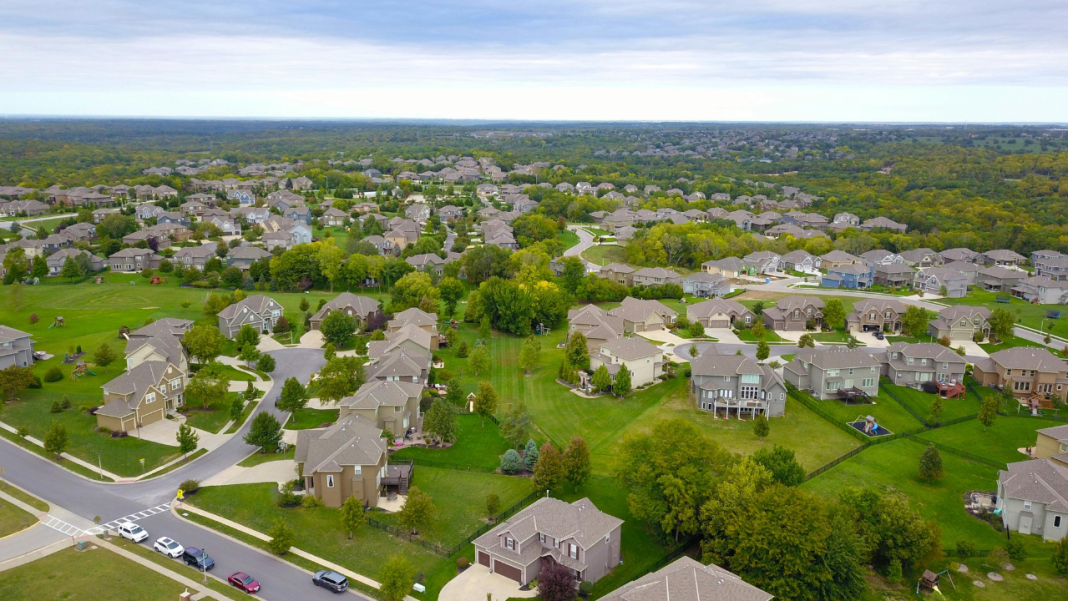A Nation Built on Property Faces a Harsh Market Reality A Nation Built on Property Faces a Harsh Market Reality