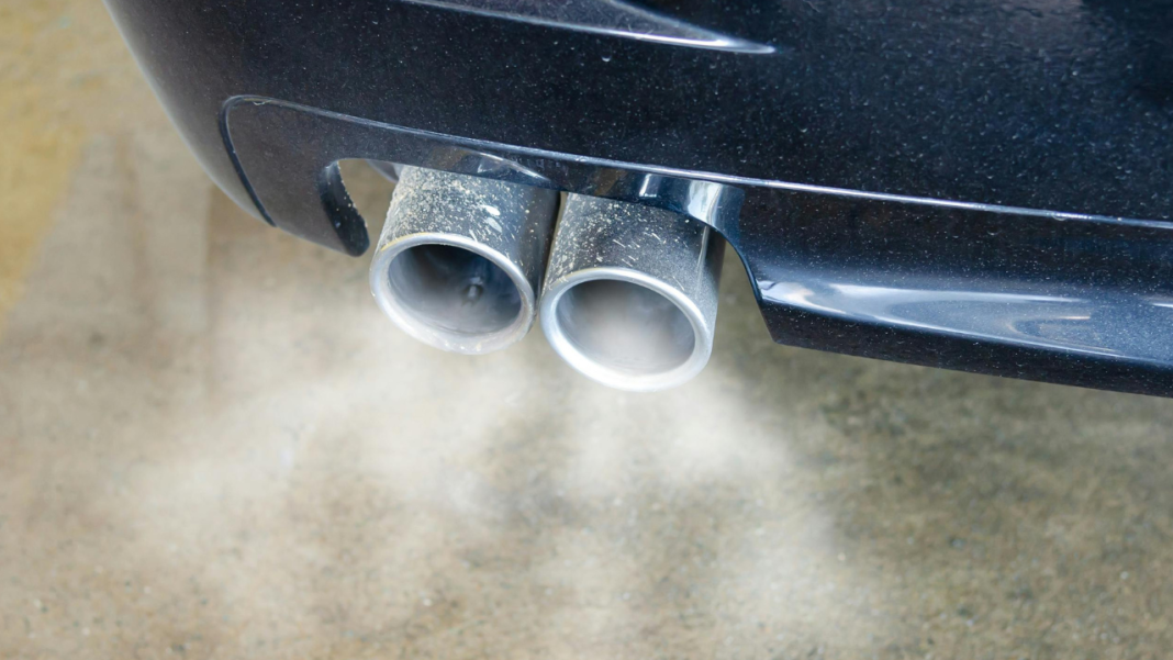 Is Air Pollution Silently Undermining the Health Benefits of Your Workout? Is Air Pollution Silently Undermining the Health Benefits of Your Workout?