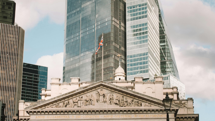 Bank of England Set to Cut Rates: Can It Revive Growth Without Reigniting Inflation?