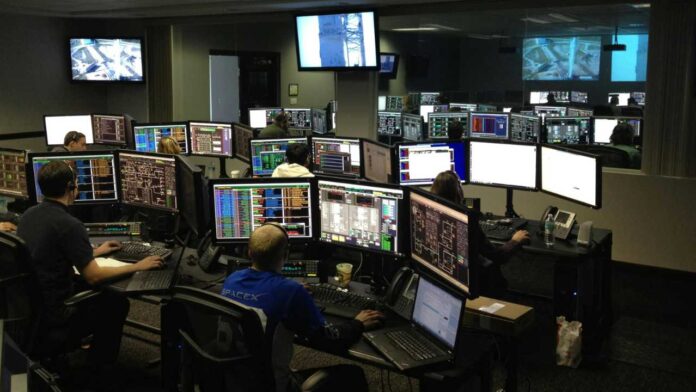Logistics Special Report – 8 SCM Software Trends to Monitor in 2026