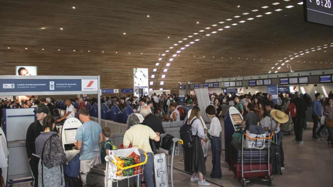 Golden Escape: Global Unrest Fuels Rush for UAE Residency Golden Escape: Global Unrest Fuels Rush for UAE Residency